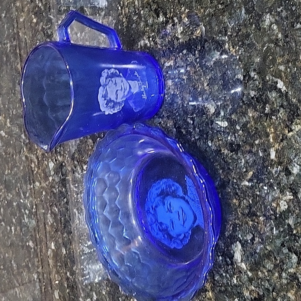 VINTAGE SHIRLEY TEMPLE COBALT BLUE HAZEL ATLAS GLASS CEREAL BOWL & PITCHER